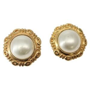 Chanel CC Earring